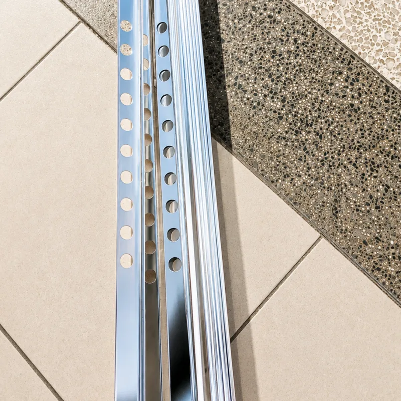 Corner Strip Silver
